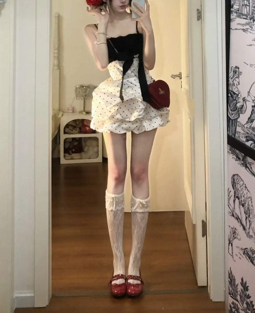 Playful Black‑White Polka Dot Spaghetti Straps 3D Rose Bow Rhinestone Accent Ruffled Bubble A Line Short Homecoming Dress D7951