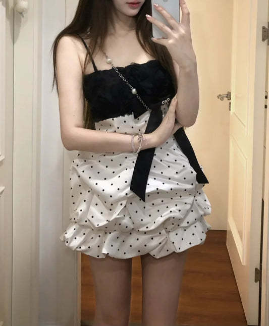 Playful Black‑White Polka Dot Spaghetti Straps 3D Rose Bow Rhinestone Accent Ruffled Bubble A Line Short Homecoming Dress D7951