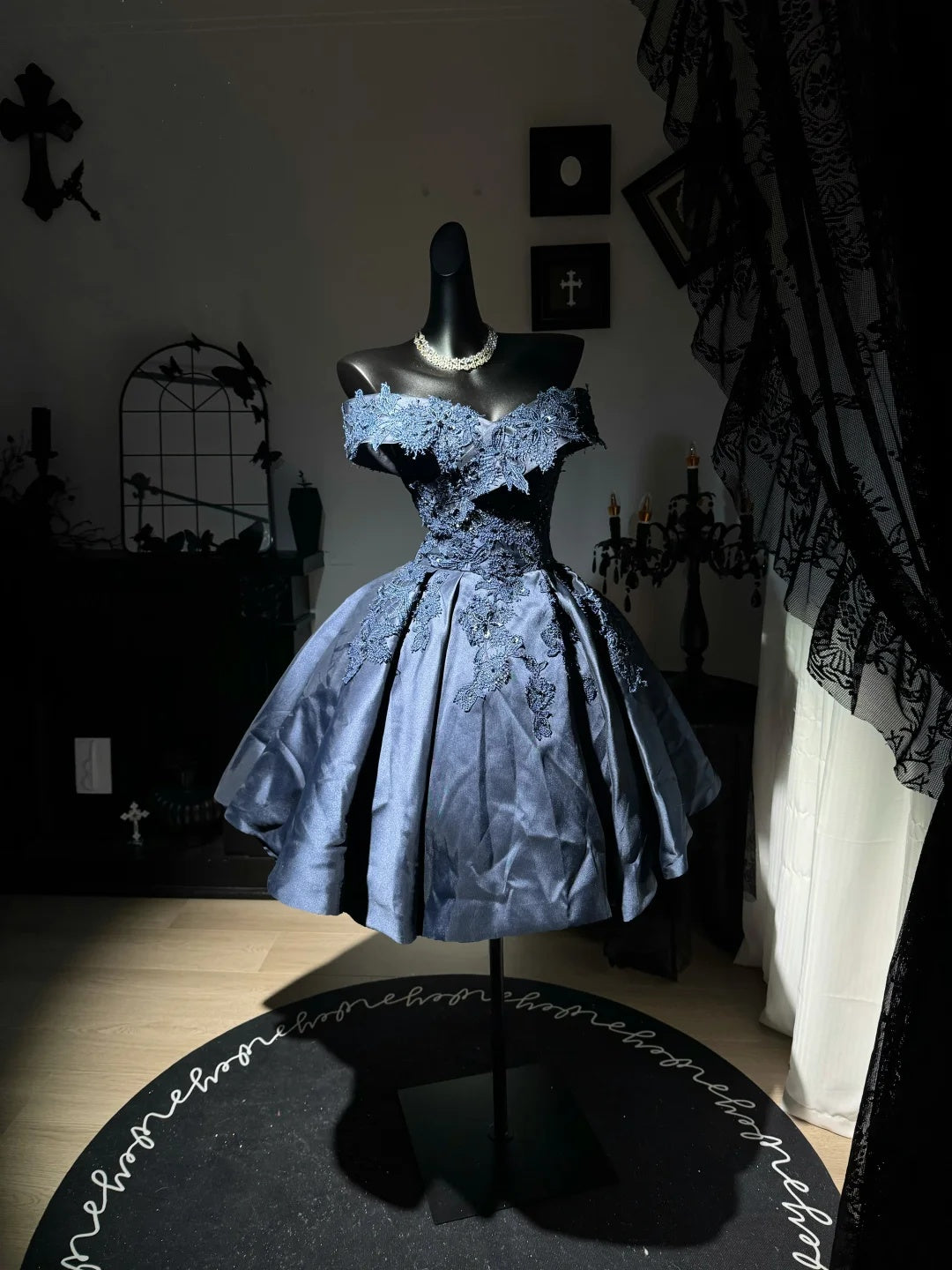 Mysterious Dusty Blue Off Shoulder Sweetheart Lace Appliques Satin A‑Line Short Homecoming Dress D7952