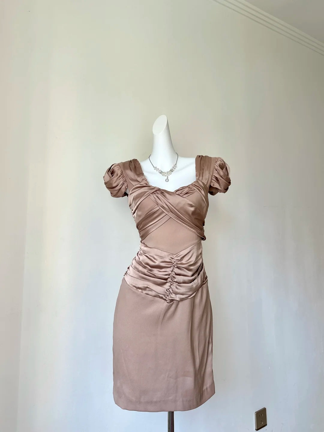 Luxe Champagne Taupe Satin Puff Short Sleeve Sweetheart Crisscross Ruched Bodycon Short Homecoming Dress D7954