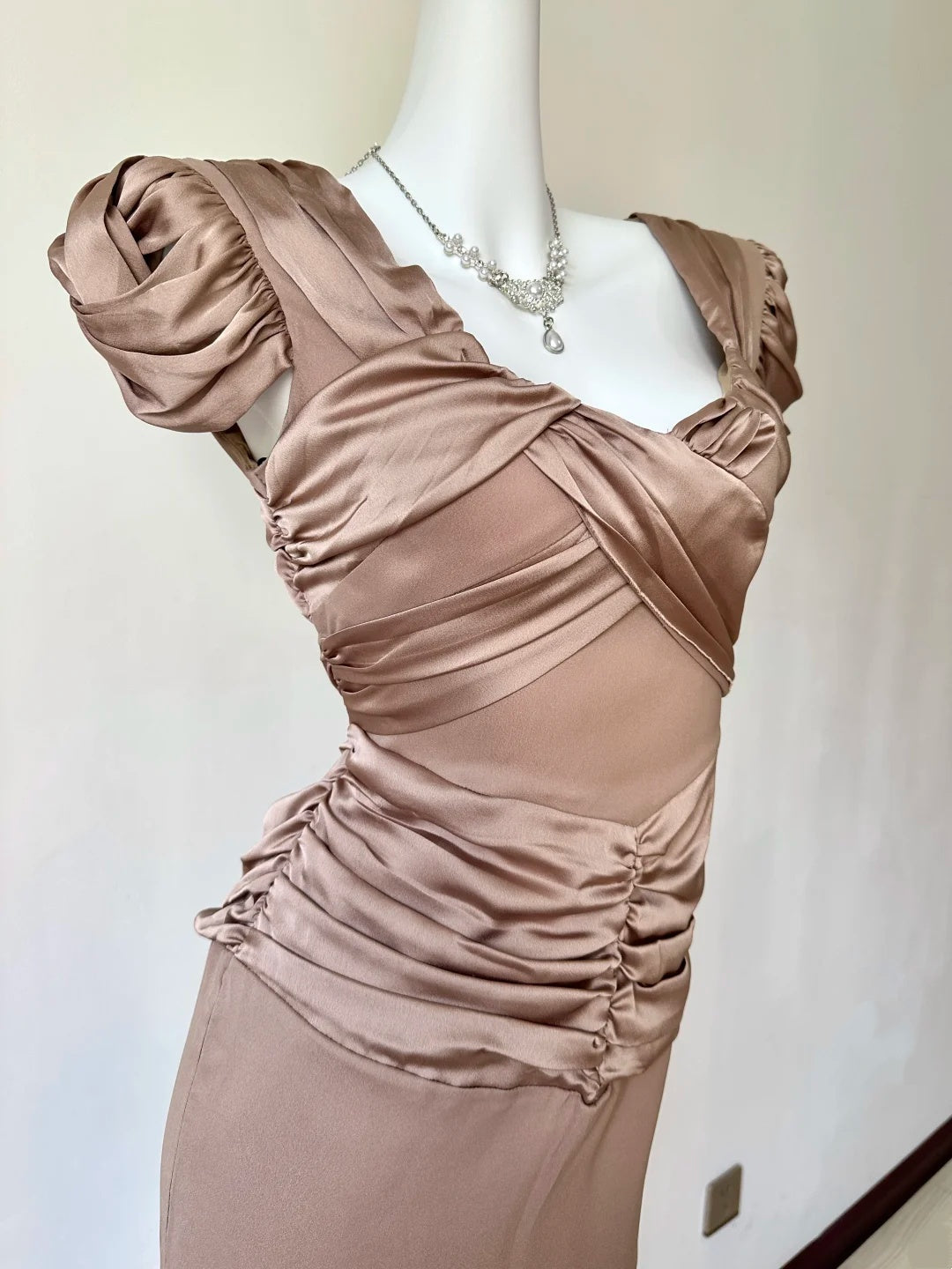 Luxe Champagne Taupe Satin Puff Short Sleeve Sweetheart Crisscross Ruched Bodycon Short Homecoming Dress D7954