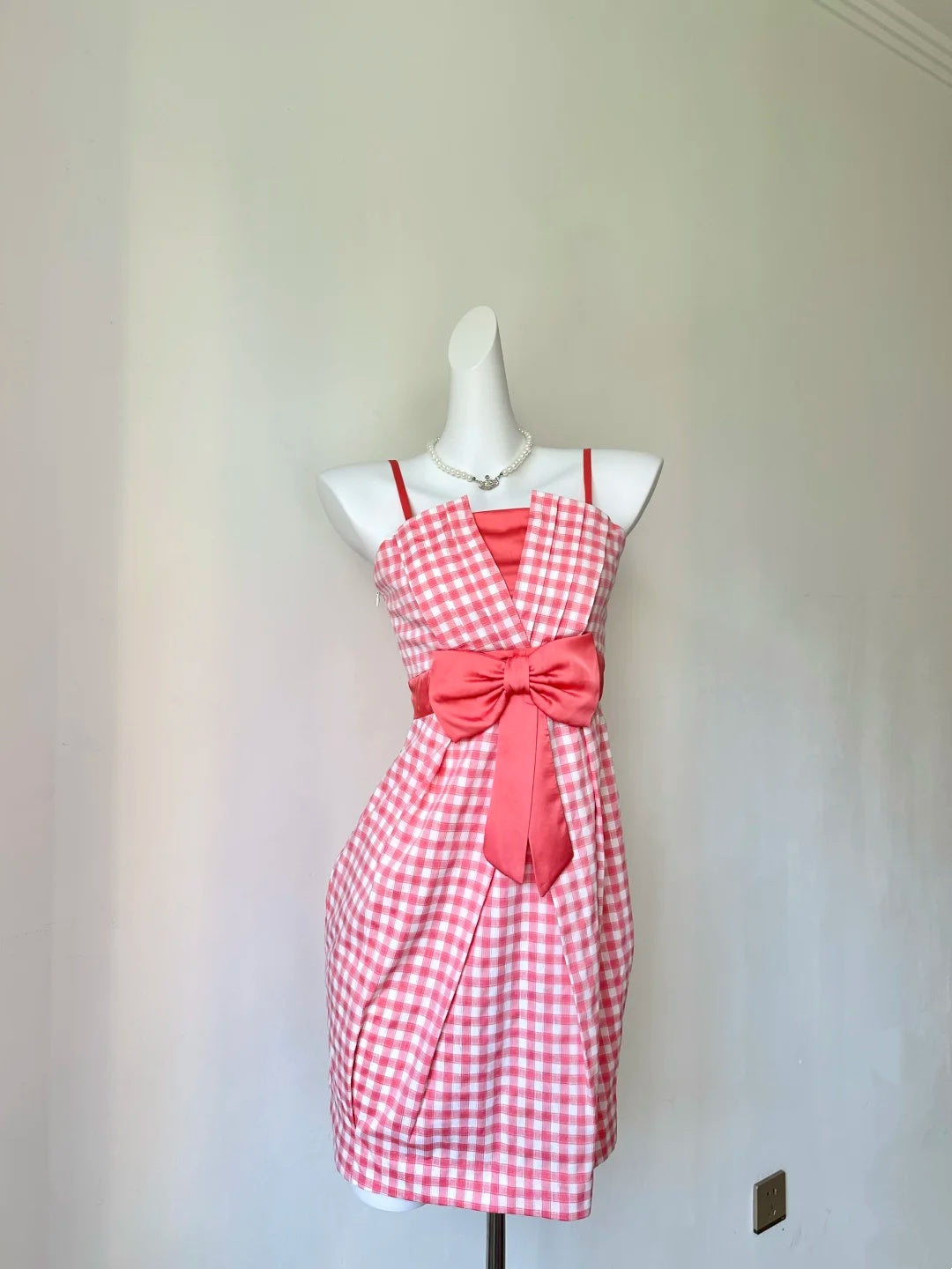 Lovely Pink Gingham Spaghetti Straps V‑Notch Bodice Big Satin Bow Waist Sheath Short Homecoming Dress D7955
