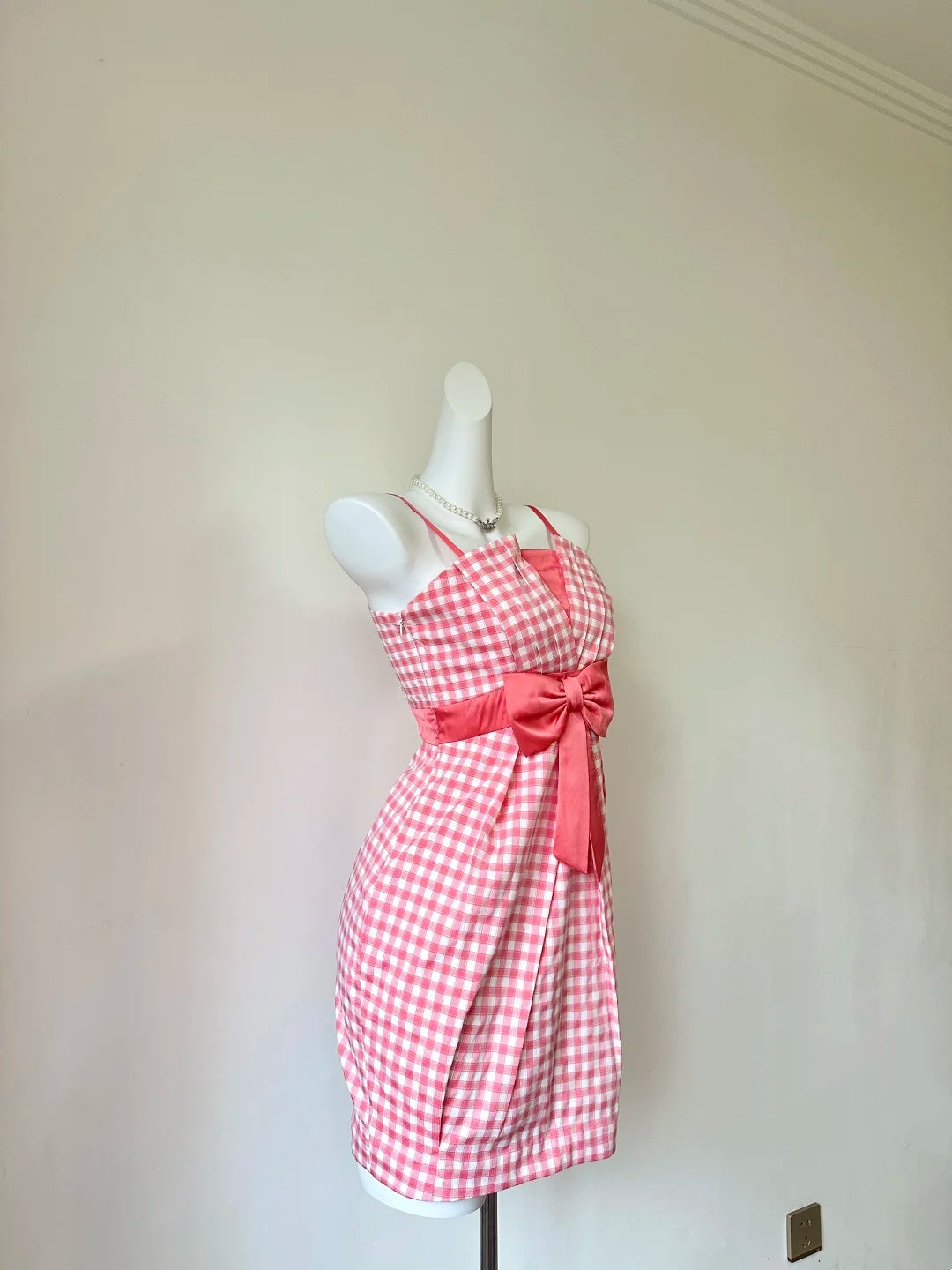 Lovely Pink Gingham Spaghetti Straps V‑Notch Bodice Big Satin Bow Waist Sheath Short Homecoming Dress D7955