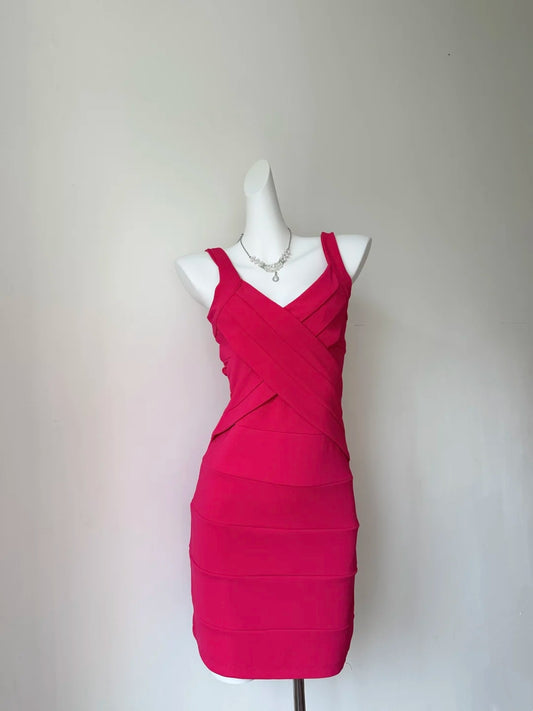 Vibrant Fuchsia Sleeveless V‑Neck Crisscross Wrap Bodice Bodycon Short Homecoming Dress D7958