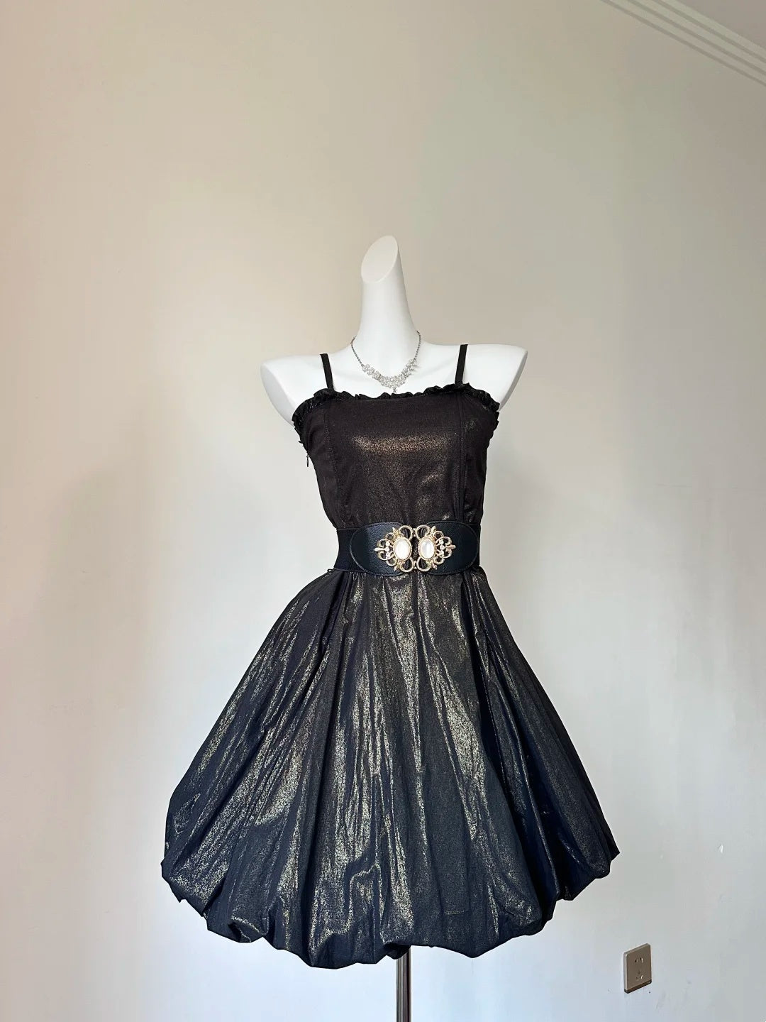 Dramatic Black Metallic Shimmer Spaghetti Strap Ruffled Trim A‑Line Short Homecoming Dress D7960