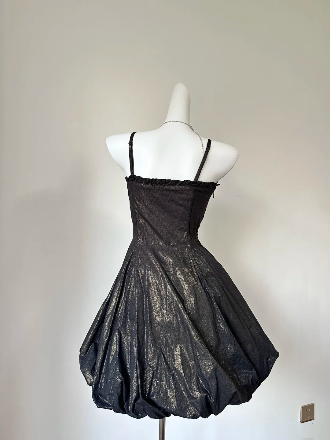 Dramatic Black Metallic Shimmer Spaghetti Strap Ruffled Trim A‑Line Short Homecoming Dress D7960