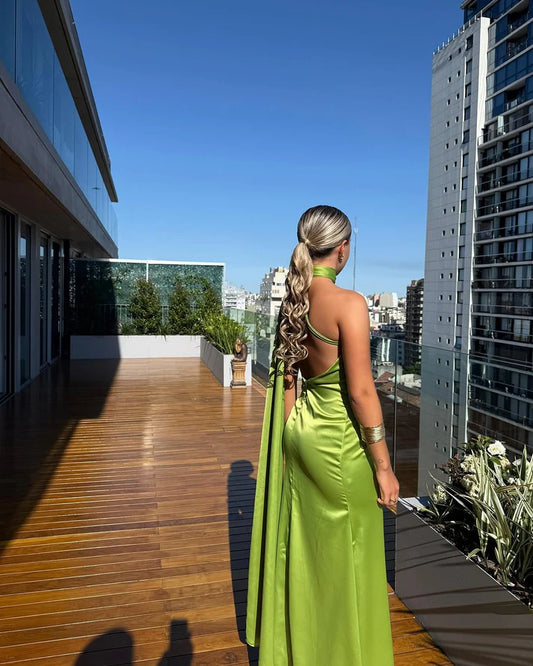 Robe de bal longue sirène verte à col licou en satin, D98