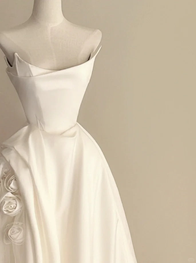 Elegant White Satin Wedding Dress Strapless Ball Gown Handmade Flowers Garden Wedding Dress L104