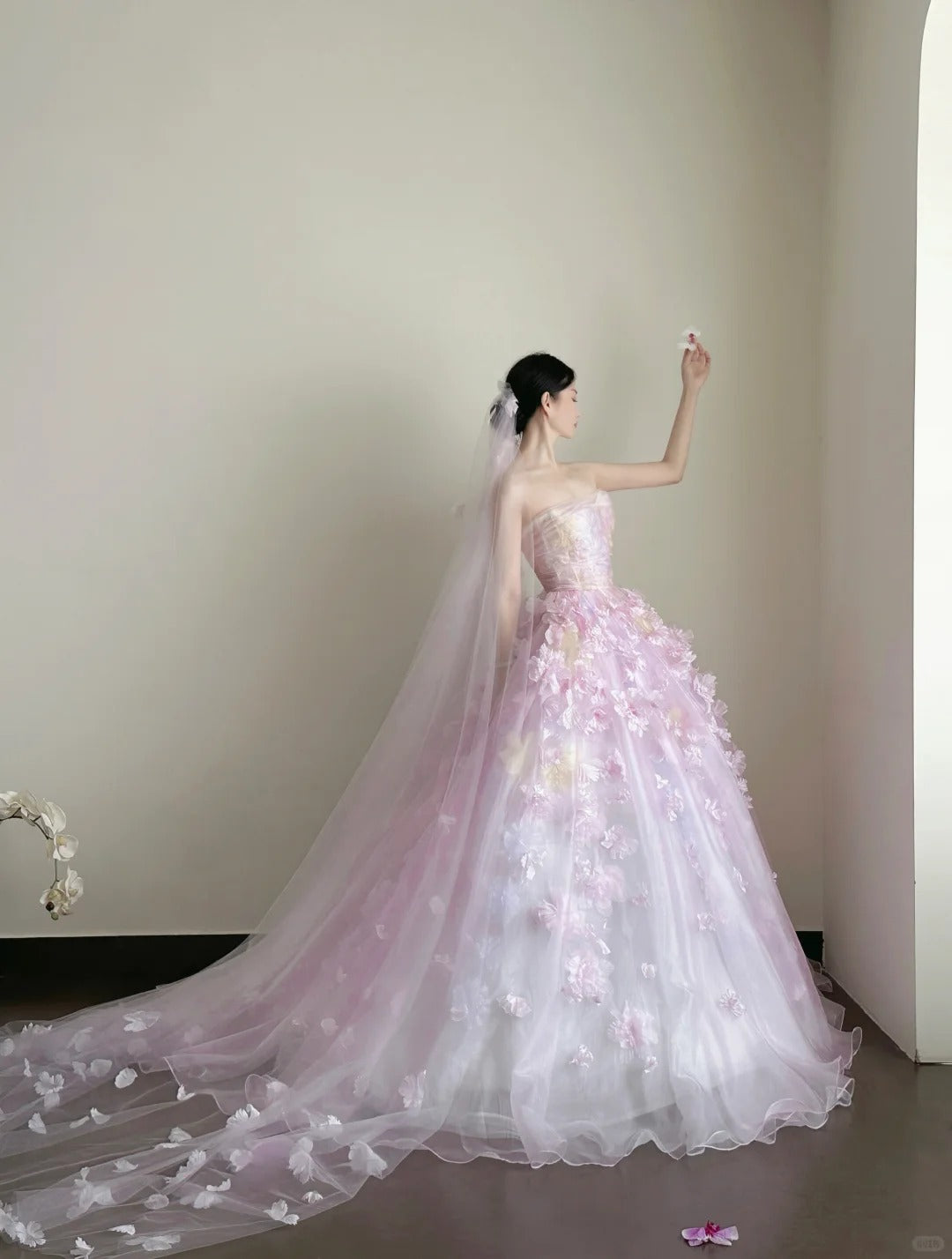 Fairy Pink Tulle Wedding Dress Ball Gown Floral Appliques Garden Wedding Dress L107