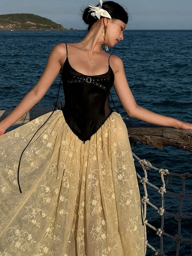 Delicate Black And Yellow A-Line Spaghetti Strap Bow Lace Flowers Tulle Dress Prom Evening Dress L112