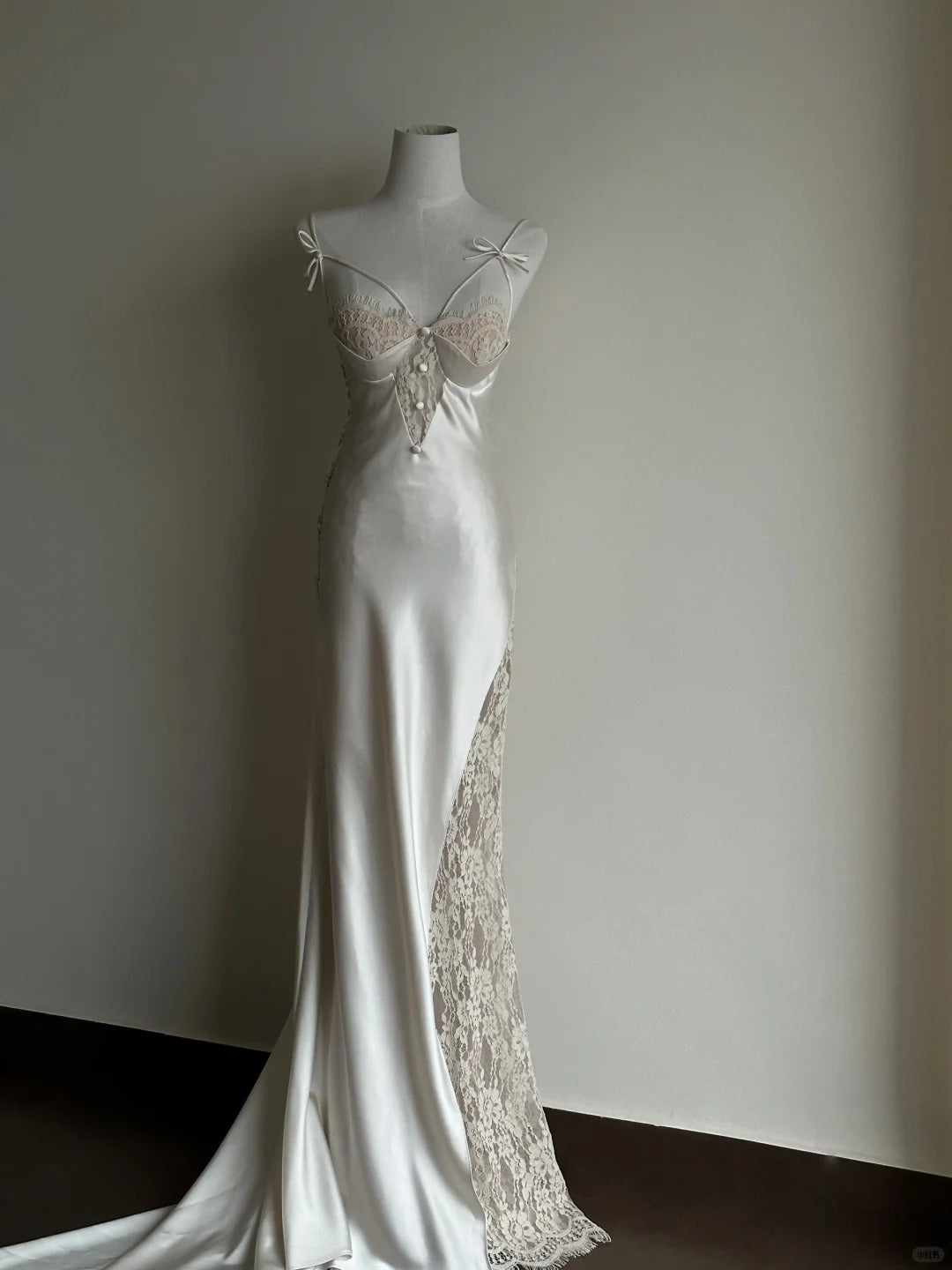 Pretty White Mermaid Spaghetti Strap Lace Flowers Satin Dress Prom Evening Dress L123