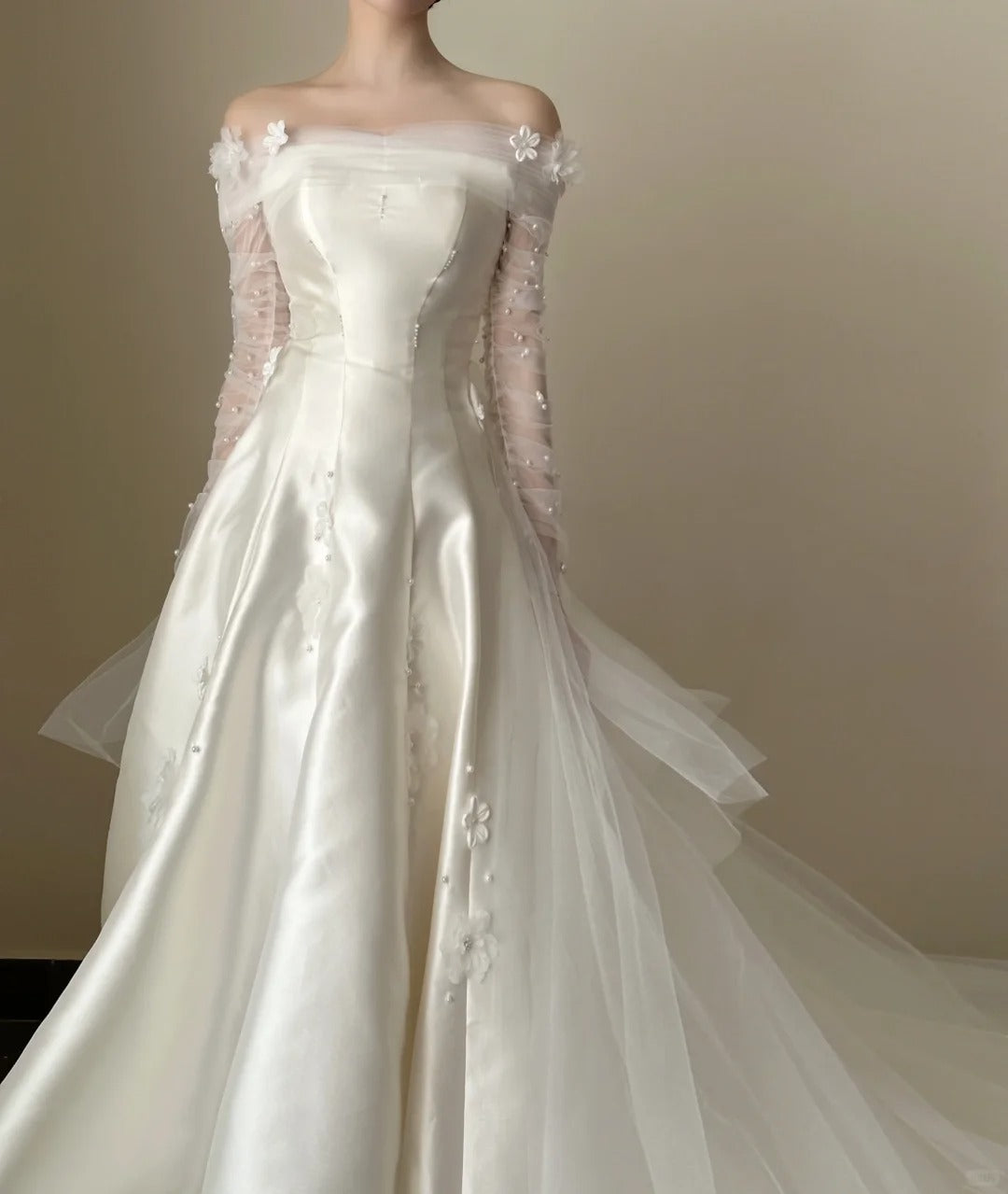 Classy Cream Satin Off-The-Shoulder A-Line Appliques Pearl Lace Garden Wedding Dress L143