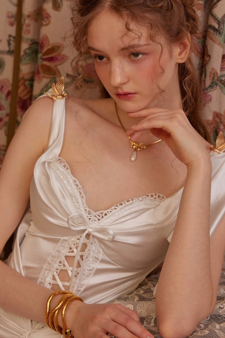 Elegant White Sheath Spaghetti Strap Ruched Lace-Up Bodice Satin Dress Prom Evening Dress L154
