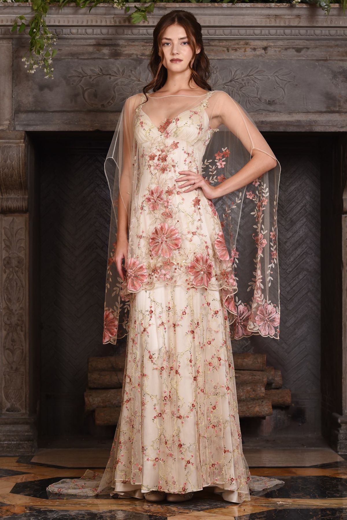 Pretty Cream A-Line Spaghetti Strap Lace Floral Embroidery Tulle Prom Evening Dress L165