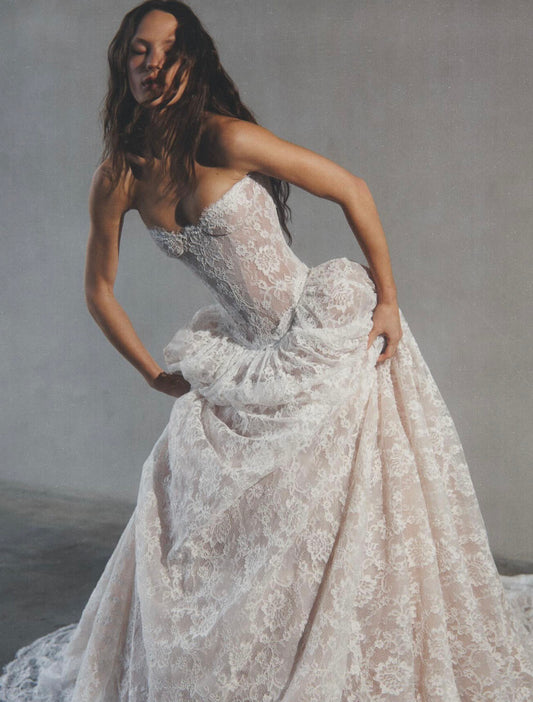 Gorgeous White Tulle Wedding Dress Sweetheart Ball Gown Floral Lace Garden Wedding Dress L167