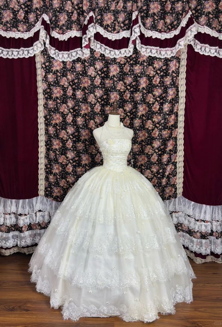 Fairy White Ball Gown Halter Lace Floral Appliques Beaded Rhinestone Dress Prom Quinceanera Dress 16 L17