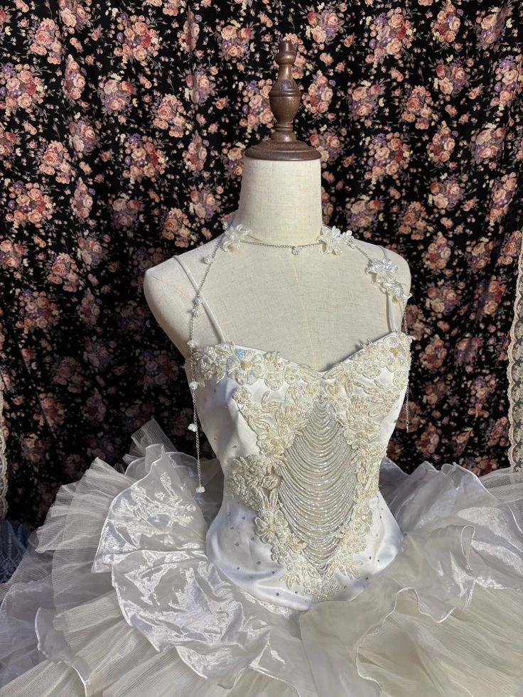 Fairy Ivory Ball Gown Spaghetti Strap Floral Appliques Rhinestone Organza Dress Prom Quinceanera Dress L18