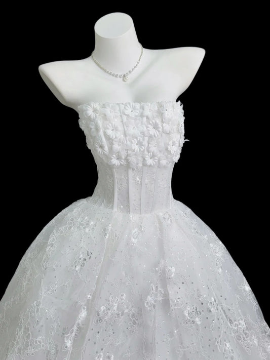 Gorgeous White Ball Gown Strapless Appliques Embroidery Beaded Tulle Dress Quinceanera Dress 16 L206
