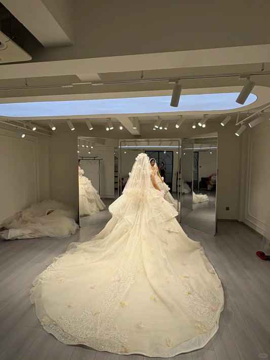 Sweet Ivory Tulle Wedding Dress Strapless Ball Gown Appliques Bow Ballroom Wedding Dress L232