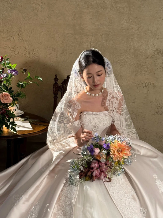 Classy Ivory Satin Wedding Dress Off-The-Shoulder Ball Gown Appliques Pearl Church Wedding Dress L237