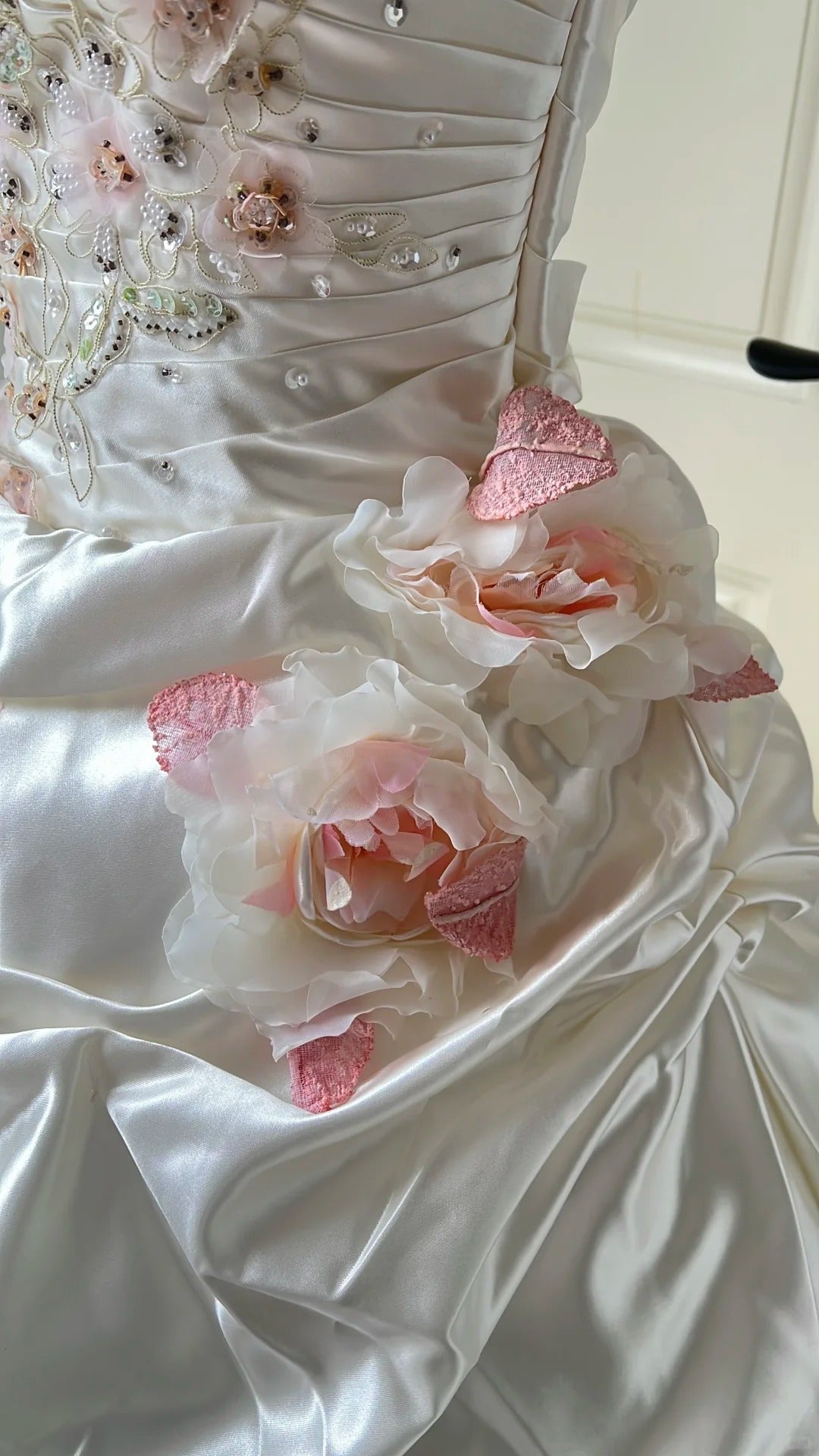 Gorgeous White Ball Gown Strapless Appliques Beaded Satin Dress Quinceanera Dress 16 L258