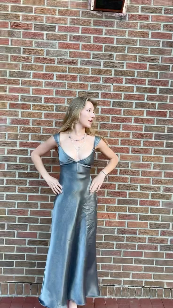Chic Silver-Grey Sheath V-Neck Ruched Satin Dress Prom Dress Evening Dress L261