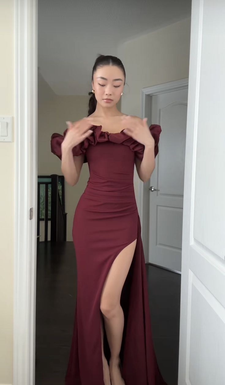 Modest Burgundy Sheath Off-The-Shoulder Slit Ruched Satin Dress Prom Evening Dress L263