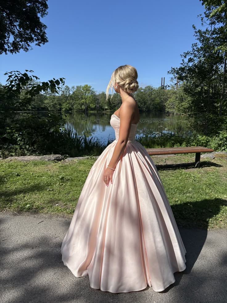 Classy Light Pink Ball Gown Sweetheart Pearl Corset Satin Dress Quinceanera Dress 16 L277