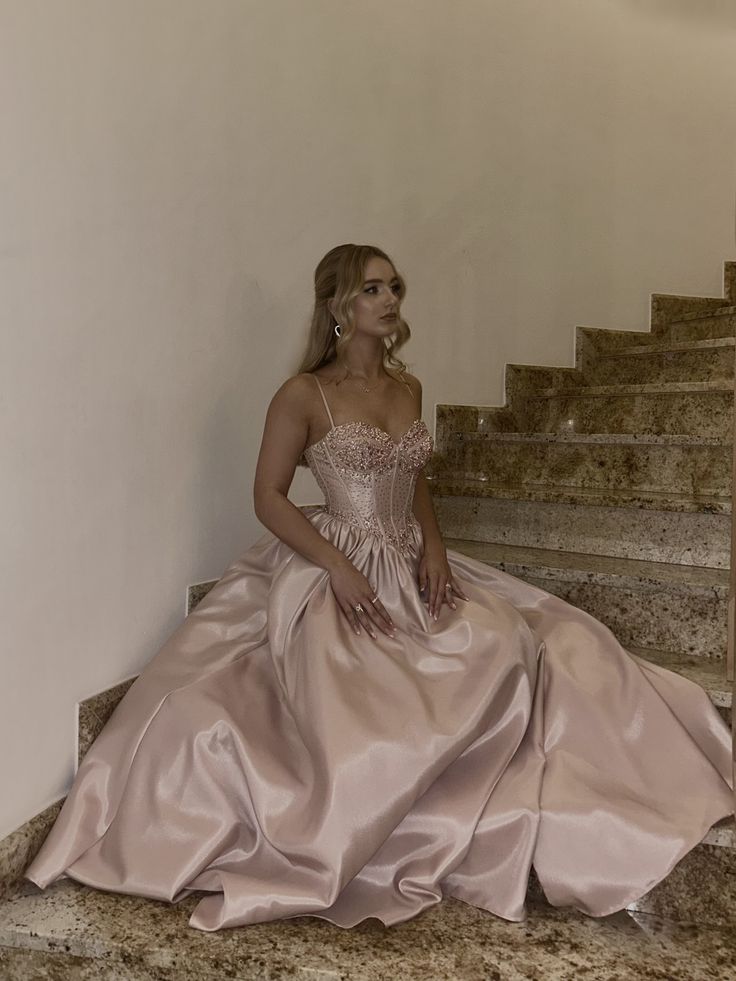 Gorgeous Pink Ball Gown Spaghetti Strap Rhinetone Beaded Satin Dress Quinceanera Dress 16 L280