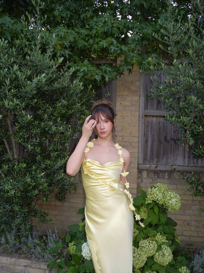Prettty Light Yellow Sheath Halter Appliques Ruched Satin Dress Prom Dress Evening Dress L358