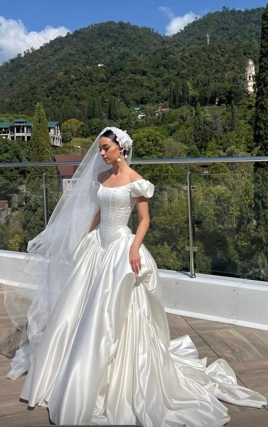 Elegant White Satin Wedding Dress Off-The-Shoulder Ball Gown Corset Church Wedding Dress L368