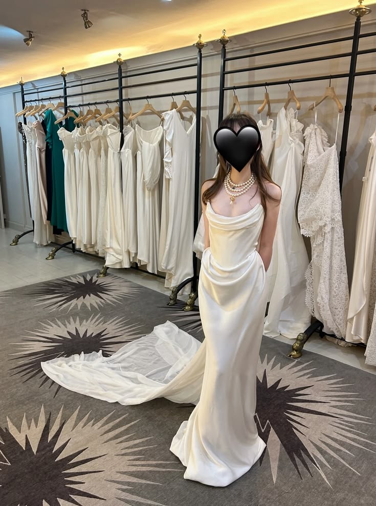Elegant White Satin Wedding Dress Strapless Mermaid Train Ballroom Wedding Dress L386