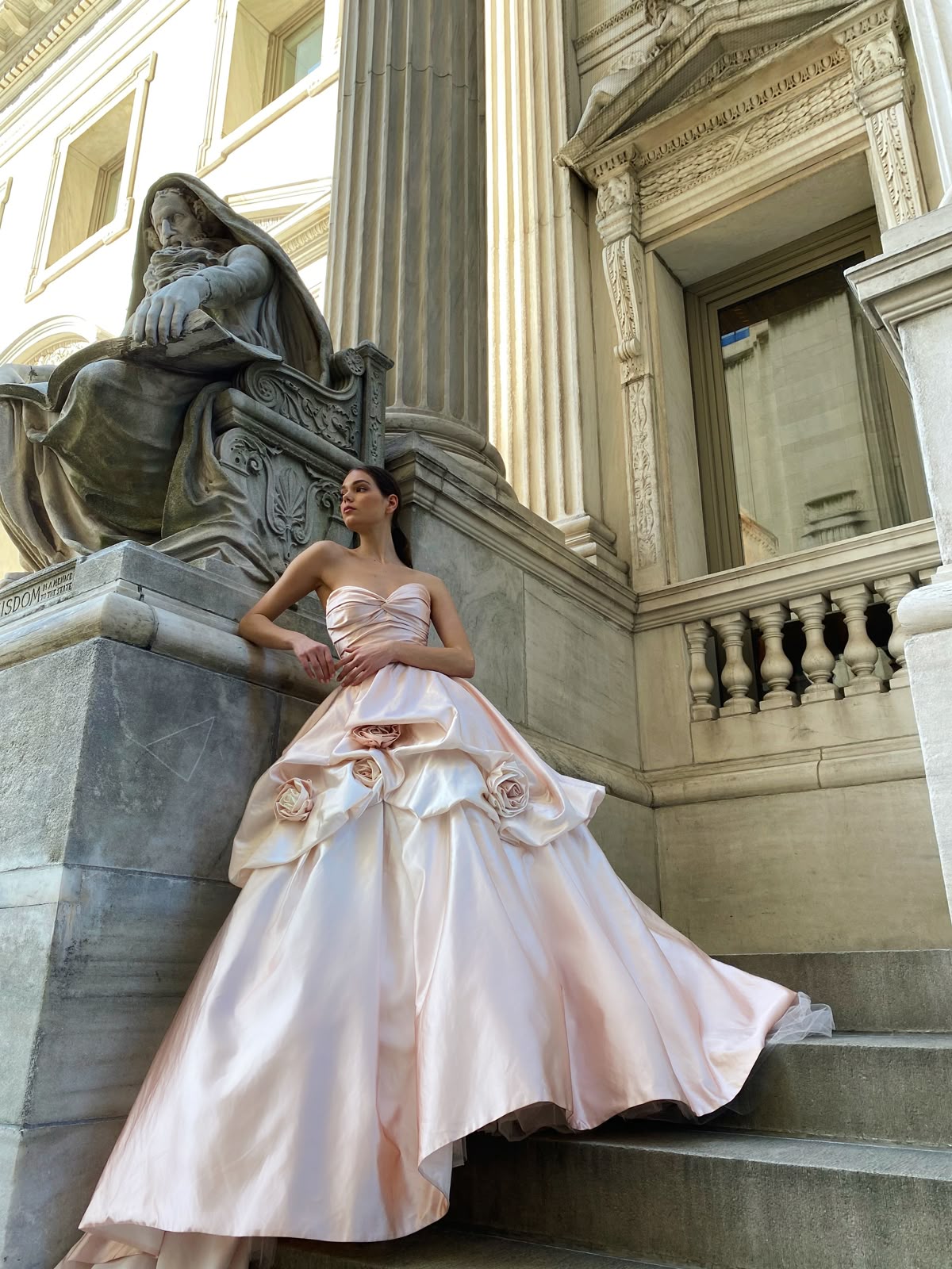 Pretty Champagne Satin Wedding Dress Sweetheart Ball Gown Ruched Floral Ballroom Wedding Dress L426