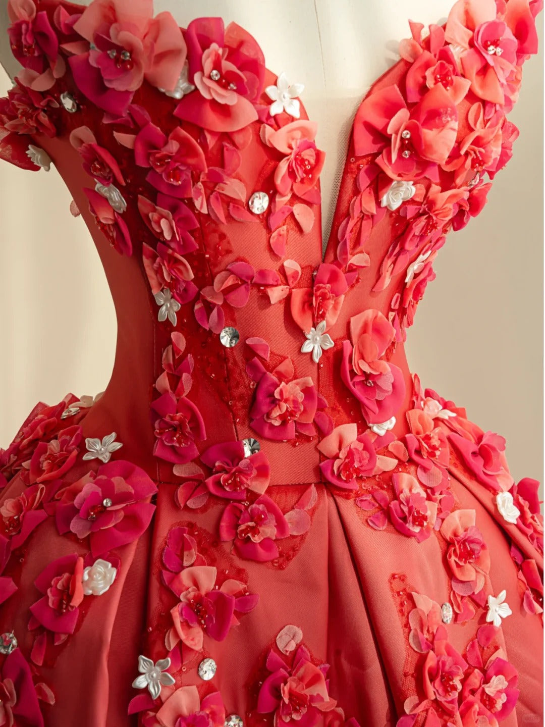 Romantic Red Ball Gown Sweetheart Appliques Rhinestone Matte Satin Dress Quinceanera Dress 16 L483