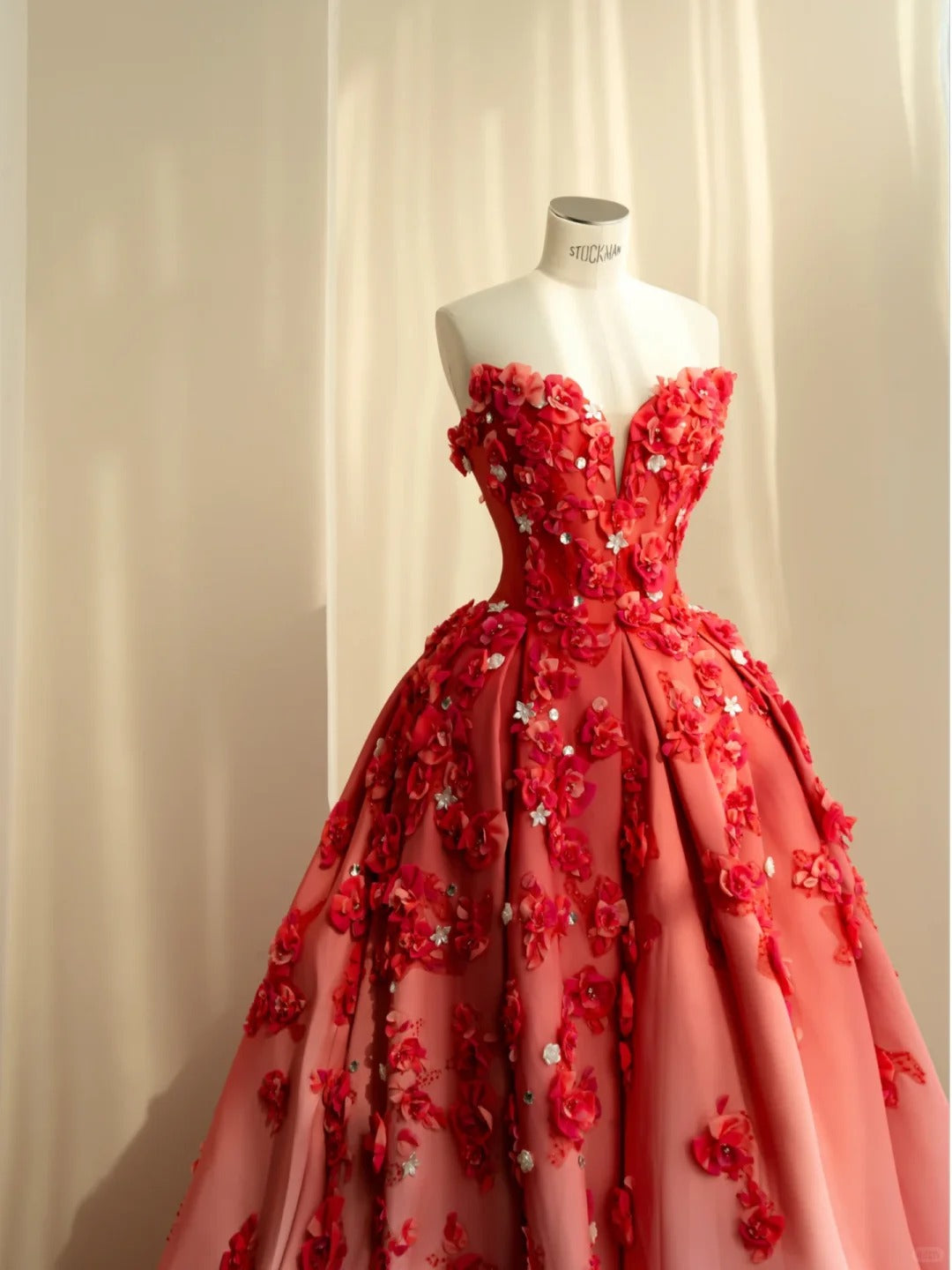 Romantic Red Ball Gown Sweetheart Appliques Rhinestone Matte Satin Dress Quinceanera Dress 16 L483