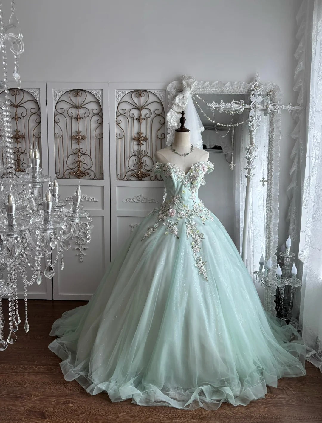 Princess Mint Green Ball Gown Off-The-Shoulder Beaded Appliques Tulle Dress Quinceanera Dress 16 L491
