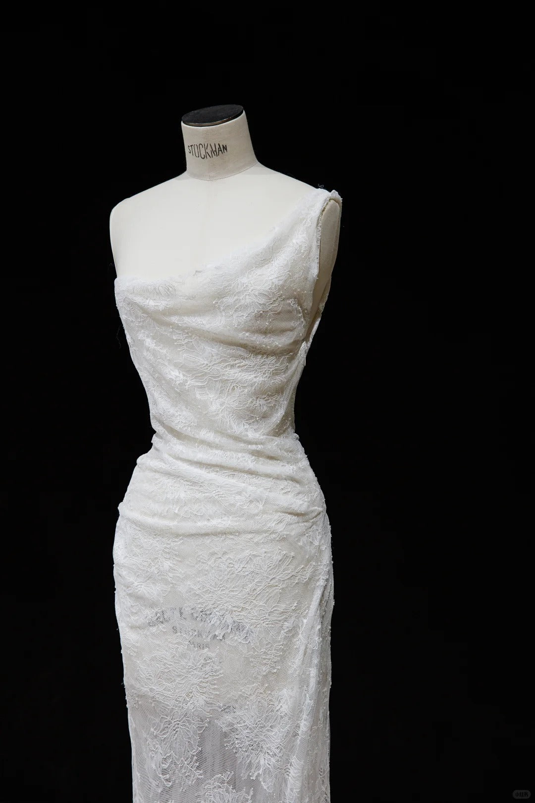 Pretty White Mermaid Asymmetrical Neck Lace Appliques Ruched Tulle Dress Prom Evening Dress L494