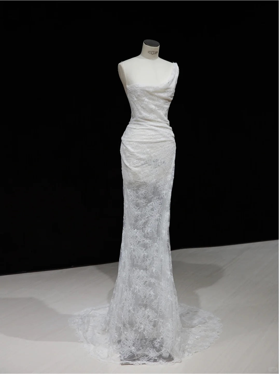 Pretty White Mermaid Asymmetrical Neck Lace Appliques Ruched Tulle Dress Prom Evening Dress L494