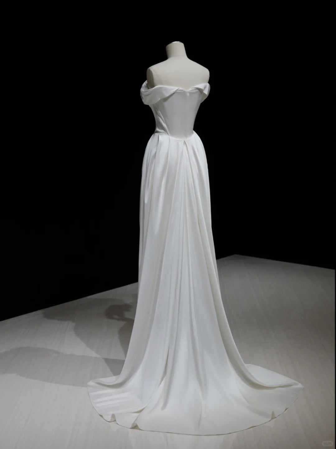 Chic White Sheath Off-The-Shoulder Ruched Train Satin Dress Prom Dress Evening Dress L495