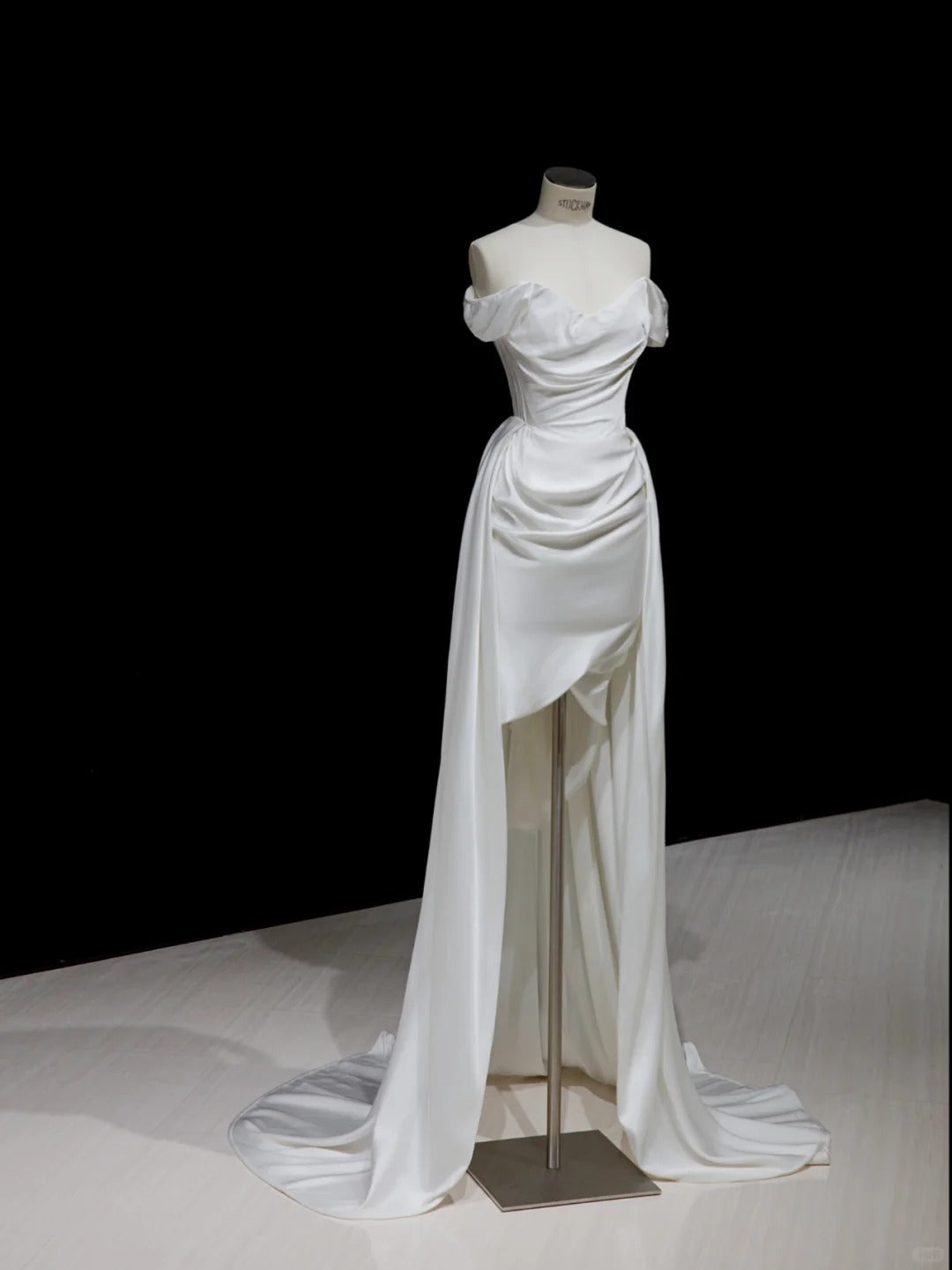 Chic White Sheath Off-The-Shoulder Ruched Train Satin Dress Prom Dress Evening Dress L495