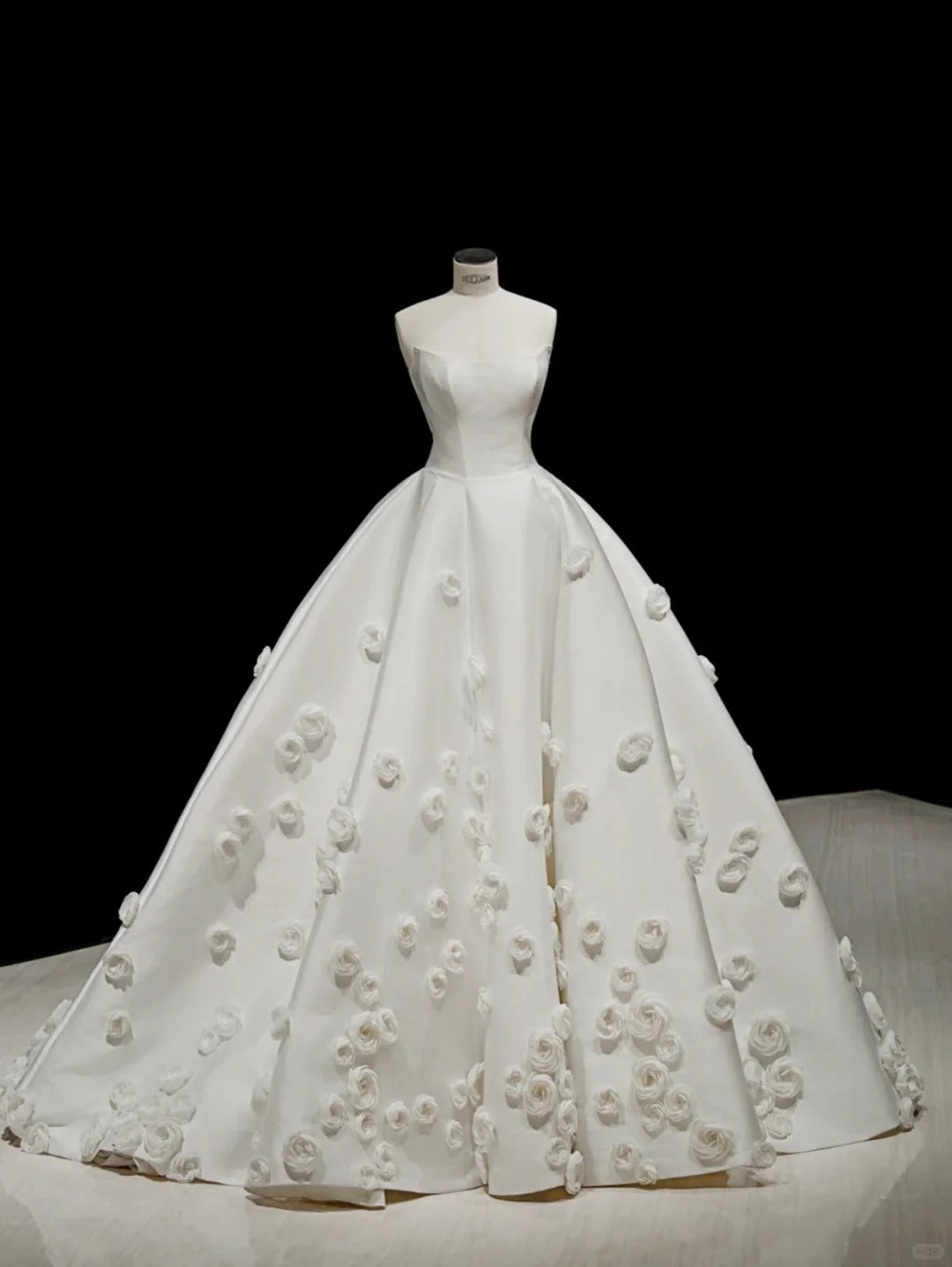 Elegant White Ball Gown Strapless Floral Appliques Matte Satin Dress Quinceanera Dress 16 L499