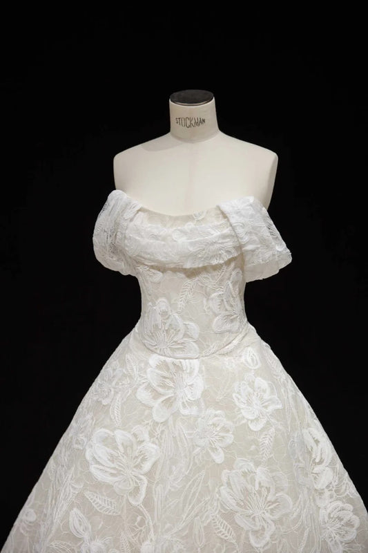 Modest White Tulle Wedding Dress Off-The-Shoulder Ball Gown Lace Appliques Garden Wedding Dress L503