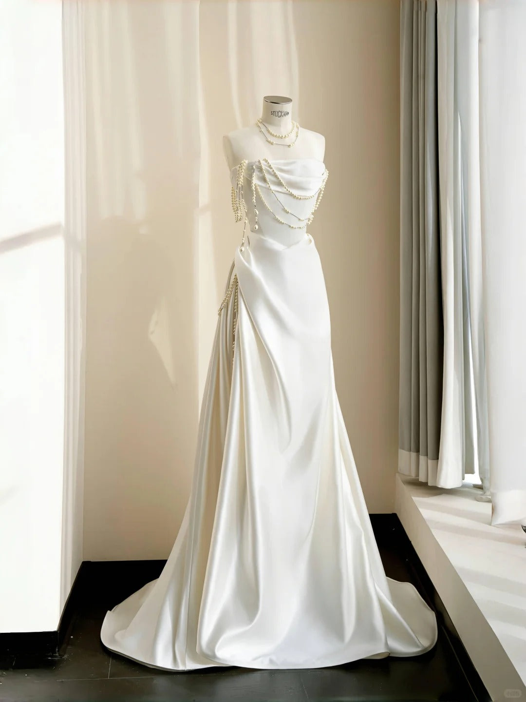 Elegant White A-Line Strapless Beading Ruched Satin Dress Prom Dress Evening Dress L511