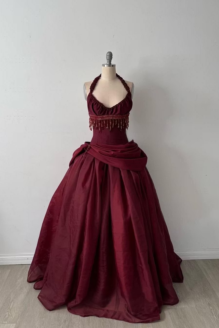 Pretty Burdungy Ball Gown Halter Beading Ruched Tulle Dress Prom Dress Quinceanera Dress 16 L548