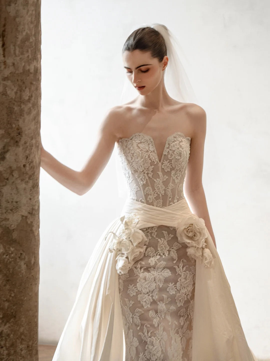 Pretty Ivory Tulle Wedding Dress Sweetheart A-Line Floral Lace Applique Garden Wedding Dress L561