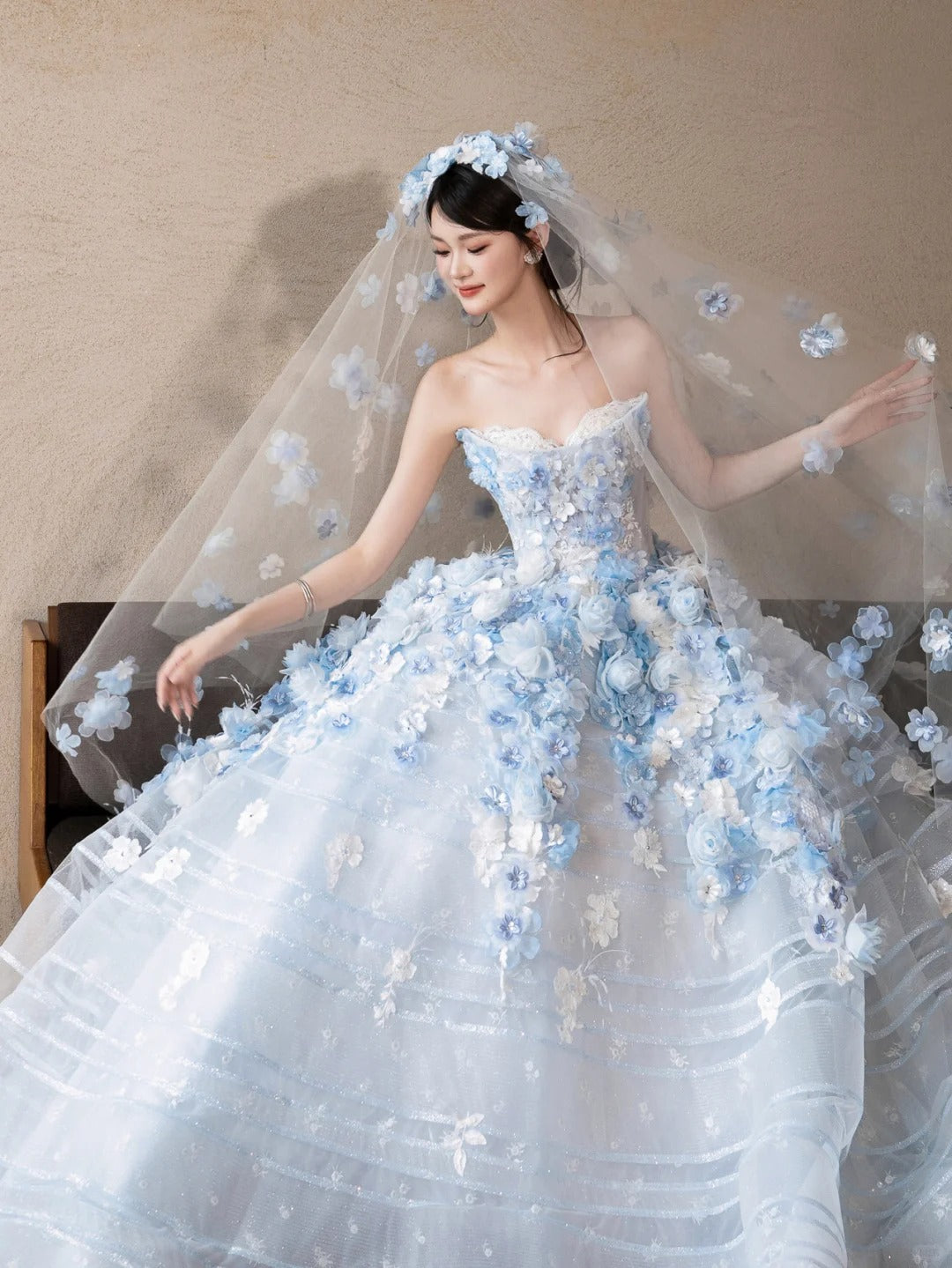 Princess Light Blue Tulle Wedding Dress Sweetheart Ball Gown Floral Appliques Garden Wedding Dress L563