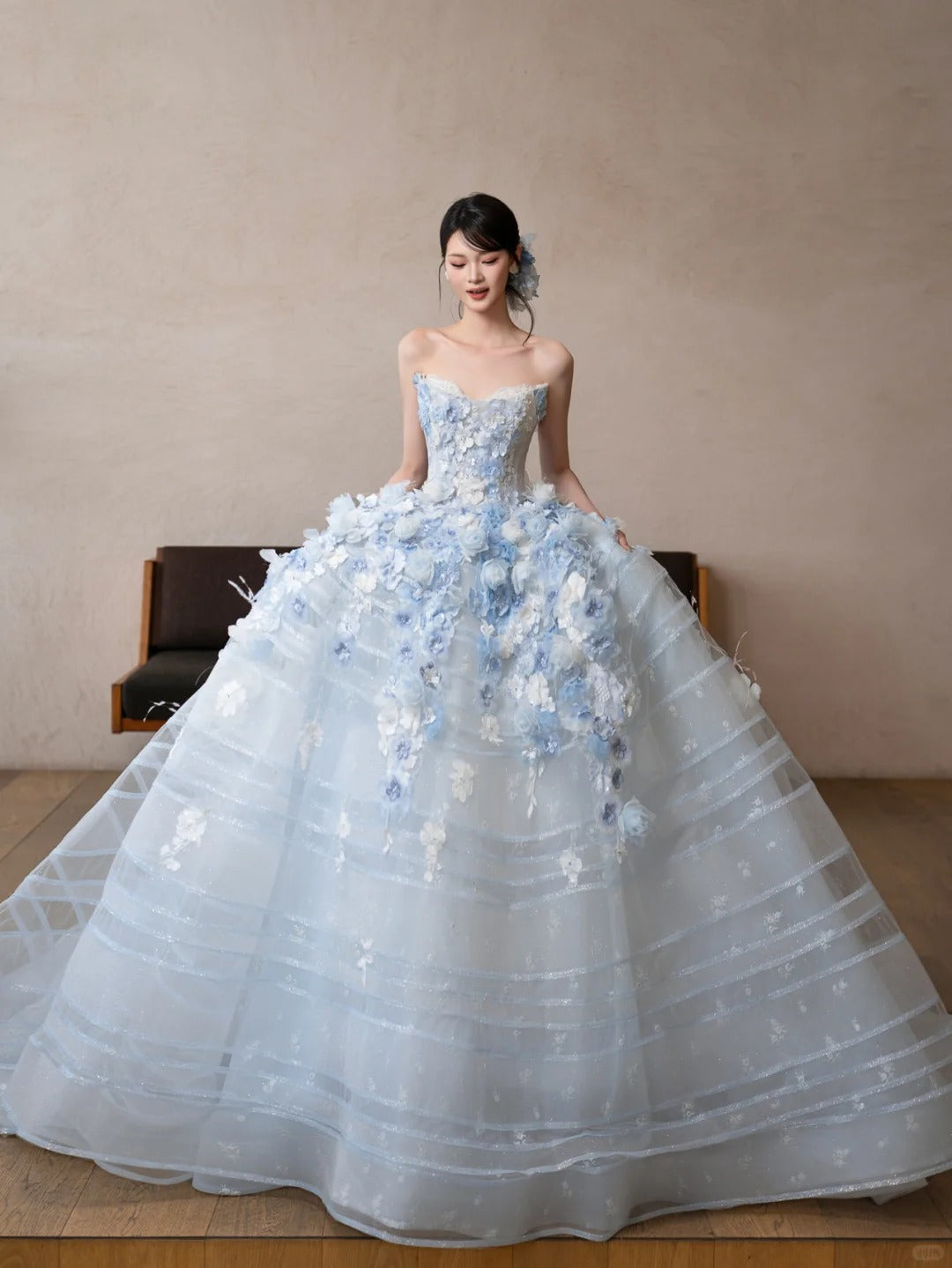 Princess Light Blue Tulle Wedding Dress Sweetheart Ball Gown Floral Appliques Garden Wedding Dress L563