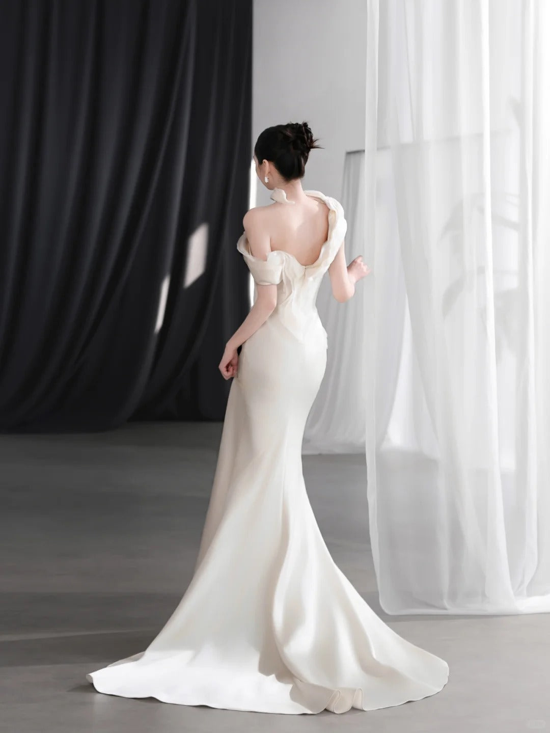 Elegant White Mermaid Asymmetrical Neck Satin Dress Prom Dress Evening Dress L564