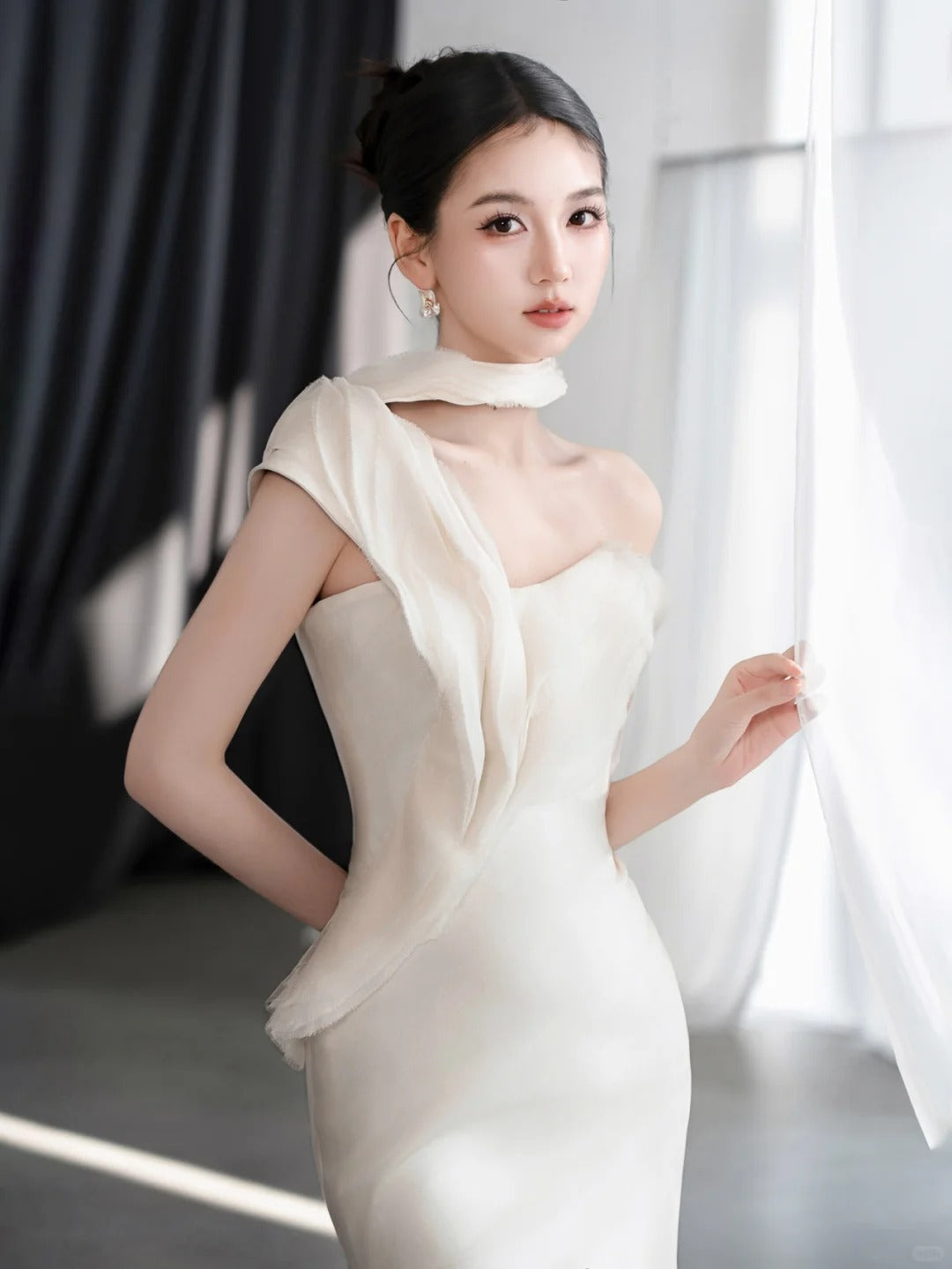 Elegant White Mermaid Asymmetrical Neck Satin Dress Prom Dress Evening Dress L564