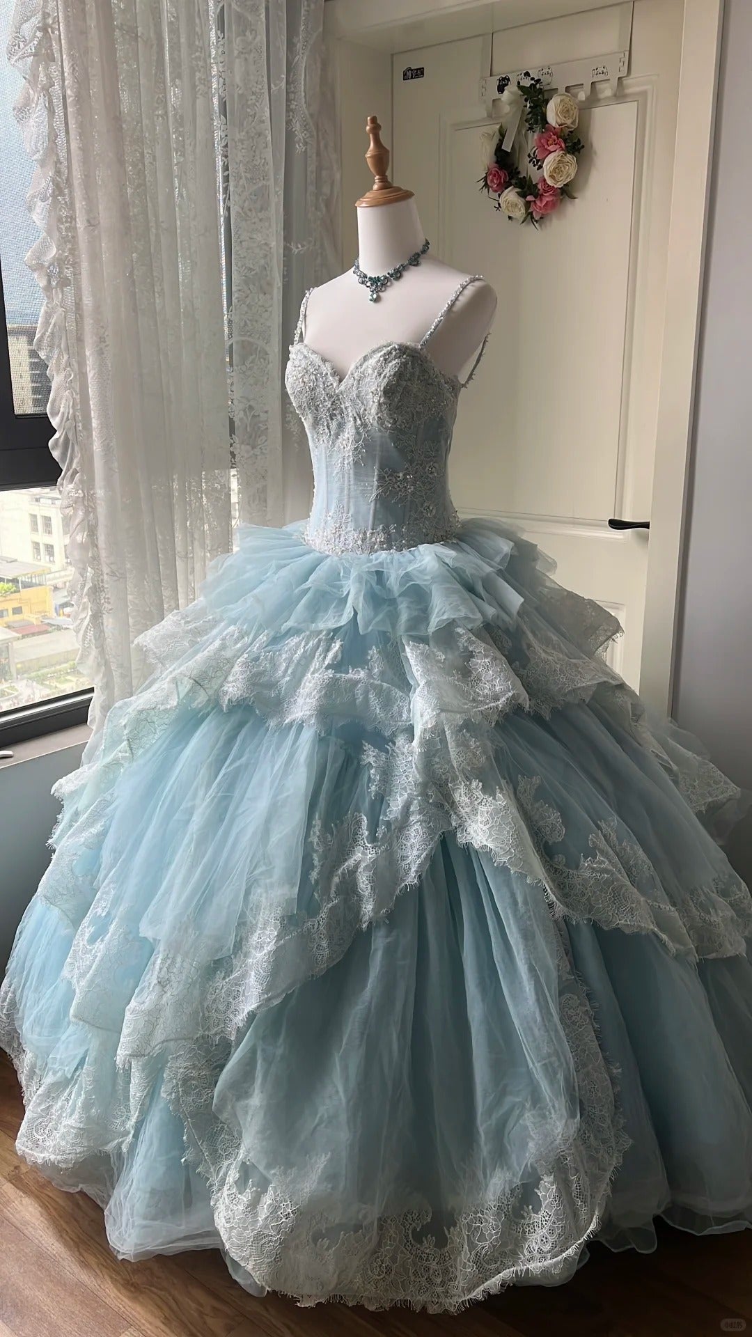 Princess Light Blue Ball Gown Spaghetti Strap Appliques Beaded Tulle Dress Quinceanera Dress 16 L575